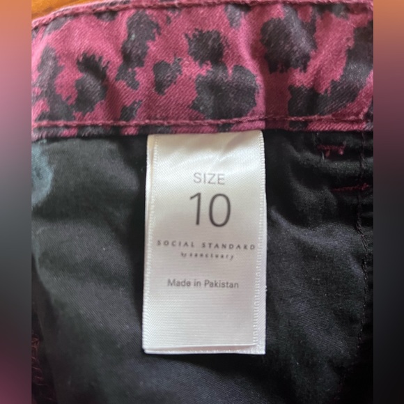 EUC Social Standards by Sanctuary Animal Print Ankle Skinny Jeans - Picture 2 of 14